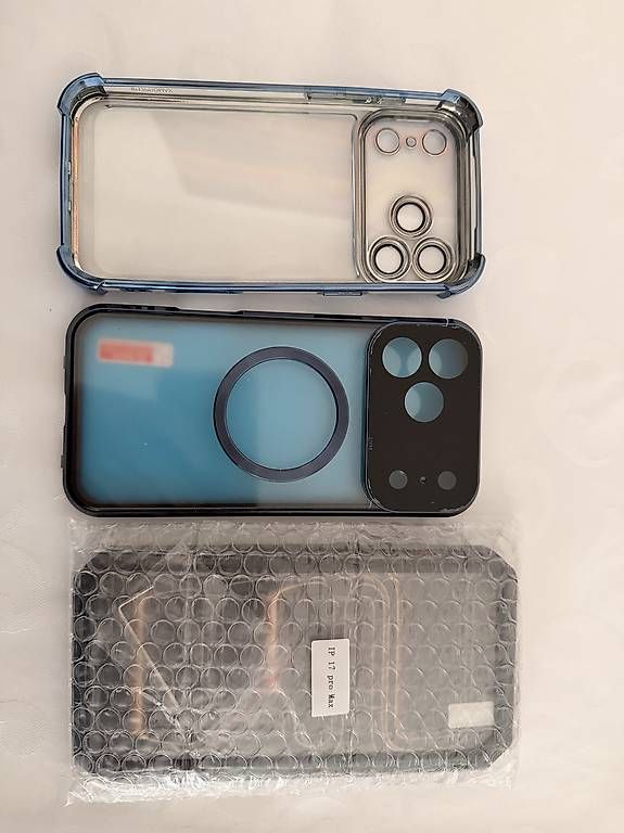 Cover & Protezioni schermo: Varie cover iPhone  – Usato da S. Antonino venduto da fab_tr2s 1