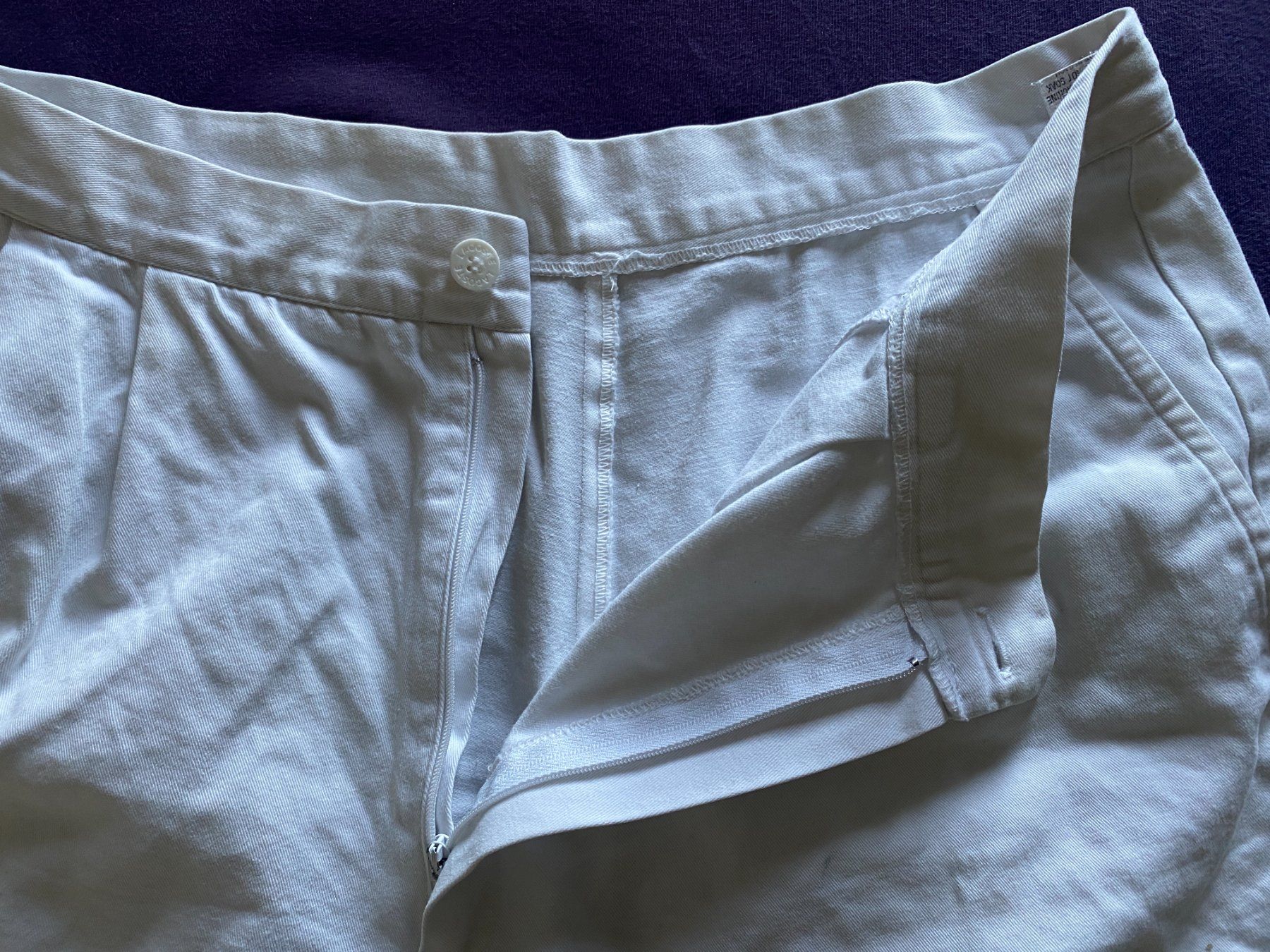 Lacoste Pantaloni: Lacoste Shorts (M, 87cm) – Usato da Gümligen venduto da Vicky2 2