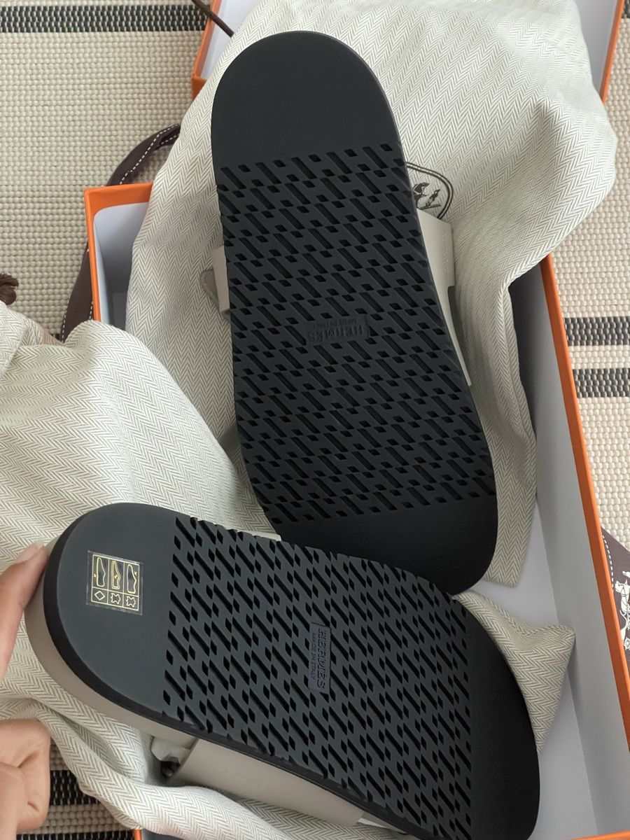 Hermès Scarpe da uomo: Hermès chypre - beige galet - size 39 - new – Nuovo (secondo la descrizione) da Brugg AG venduto da Lovelux73 1