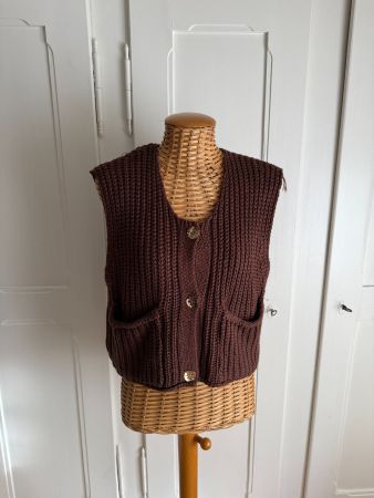 Stickweste dunkelbraun XS