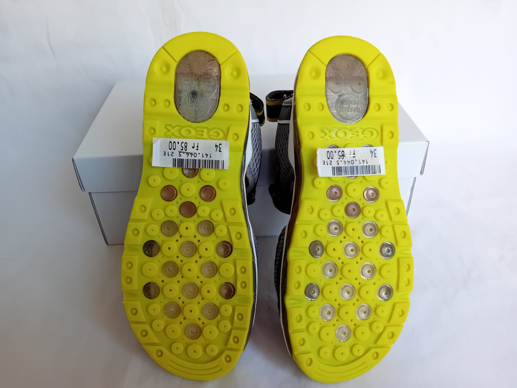 Geox Scarpe per ragazzi: Geox Sandale Android mit Blinkender Sohle Gr.34 Grau Neu – Nuovo (secondo la descrizione) da Schweizersholz venduto da freyle1 5
