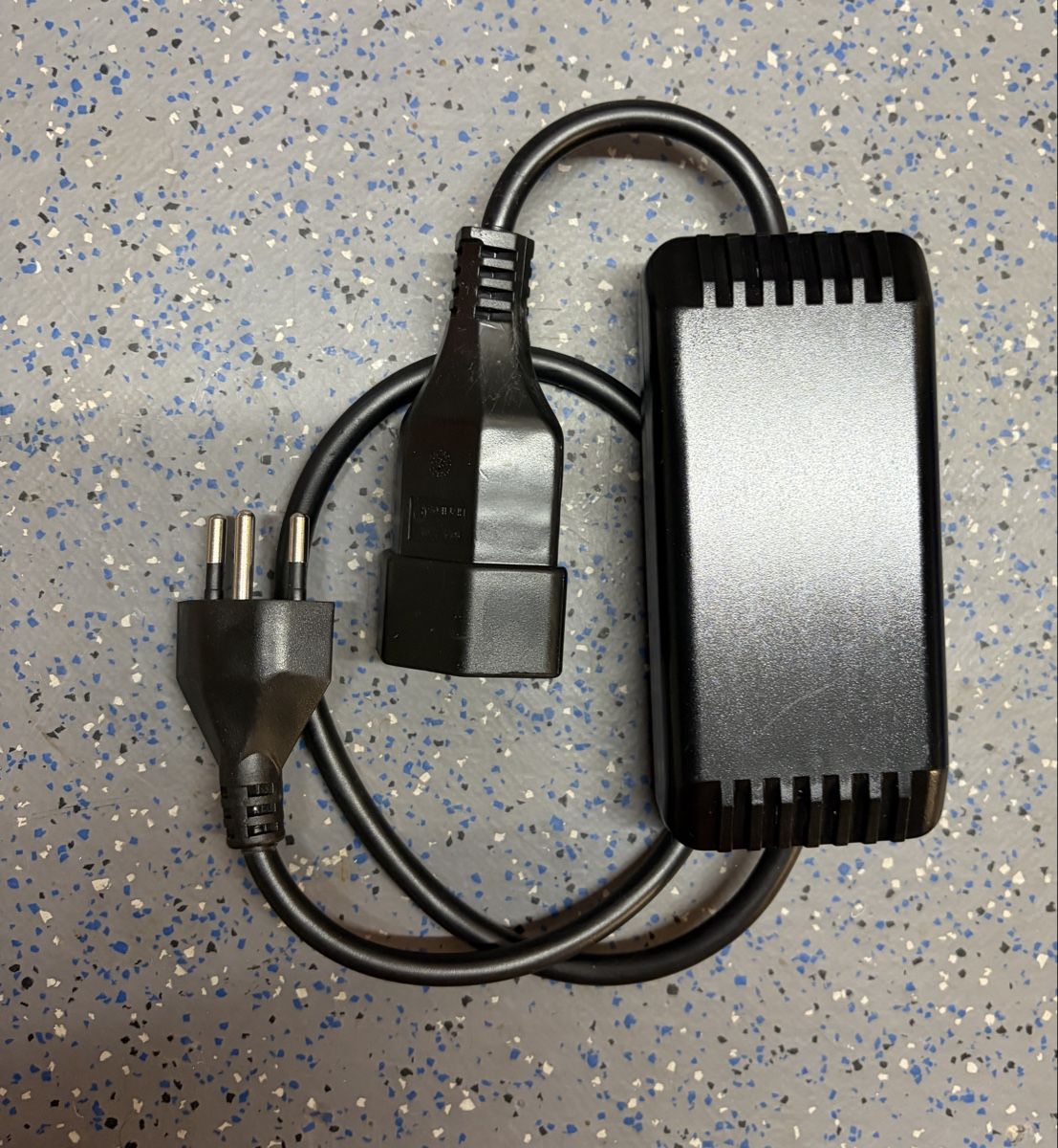 DigitalSTROM Elektronikbauteile: DigitalStrom Netzfilter FD200-JS – Neu und originalverpackt aus Villmergen von Mercedes405