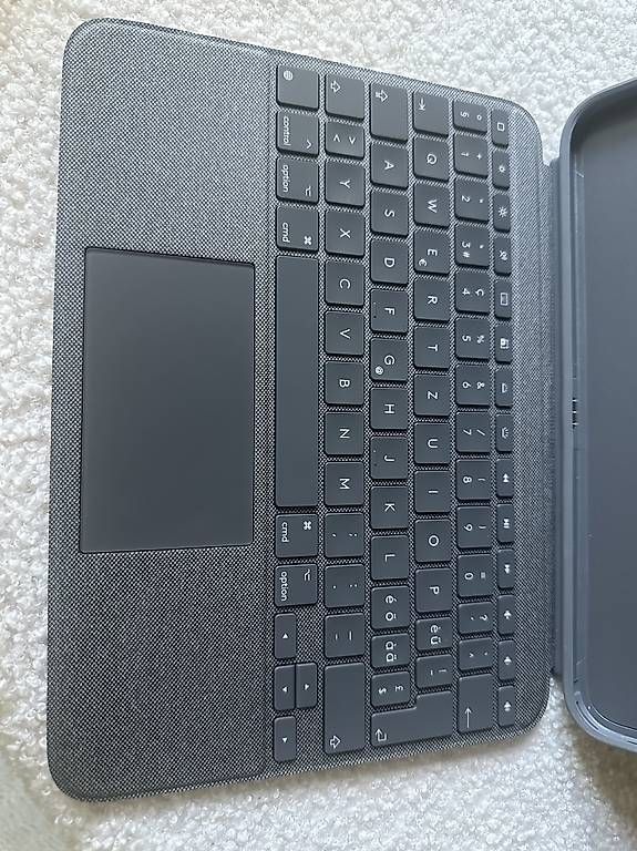 Claviers: Clavier Logitech pour Ipad Combotouch – D'occasion à Boudry par len_2lpk 3