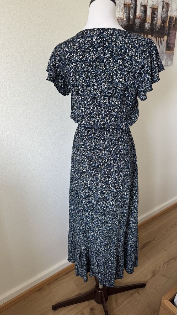 Robes: Sommerkleid Gr.36/38 – D'occasion à Schaffhausen par Fixier 2