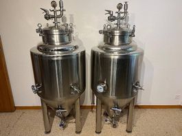 Zwei Drucktanks doppelwandig & Zubehör (ca 110L)