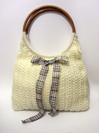Neu! Tasche gestrickt, Vanille hell mit Karoschleife