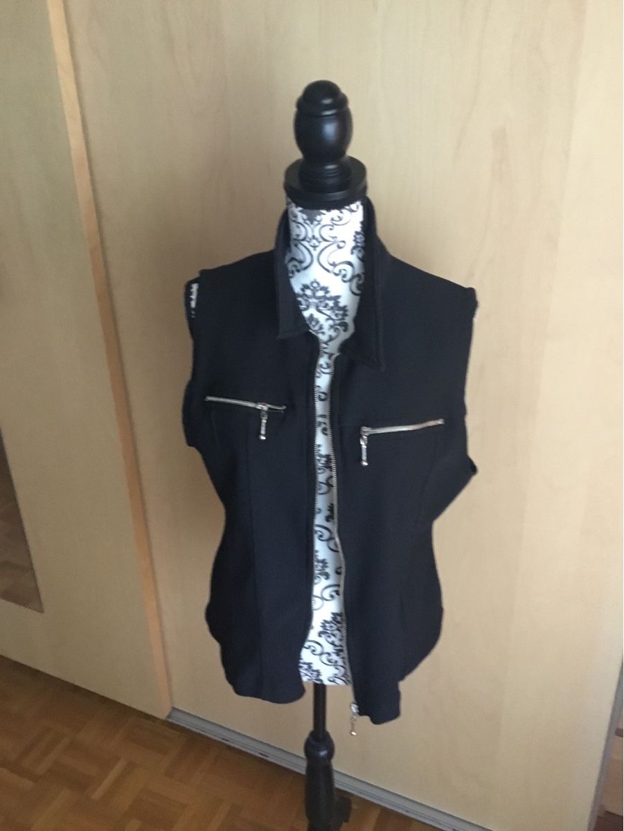 Gilet & Giacche senza maniche: Schwarzes Giltet Gr XL – Usato da Endingen venduto da Warlock 1