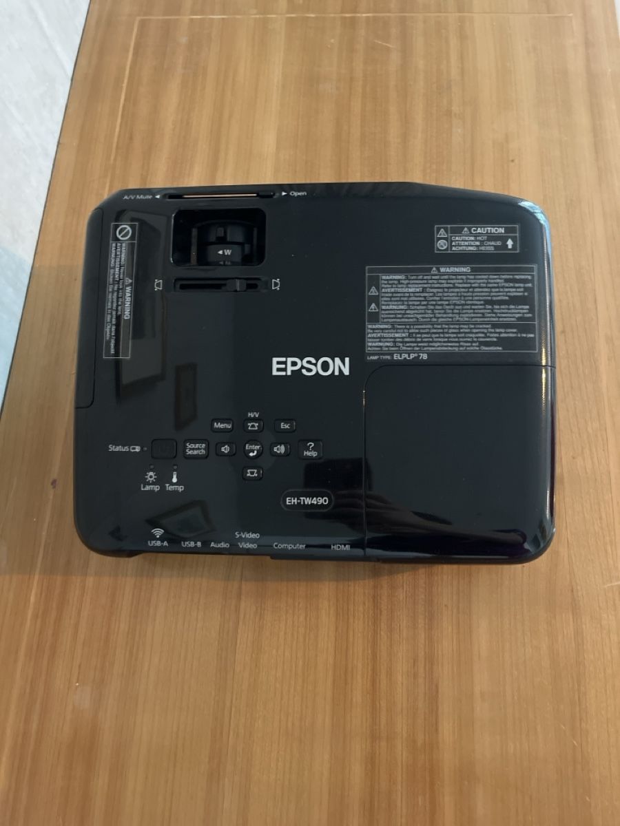 Epson Proiettori: Beamer  – Usato da Zürich venduto da Coco_Willi 1