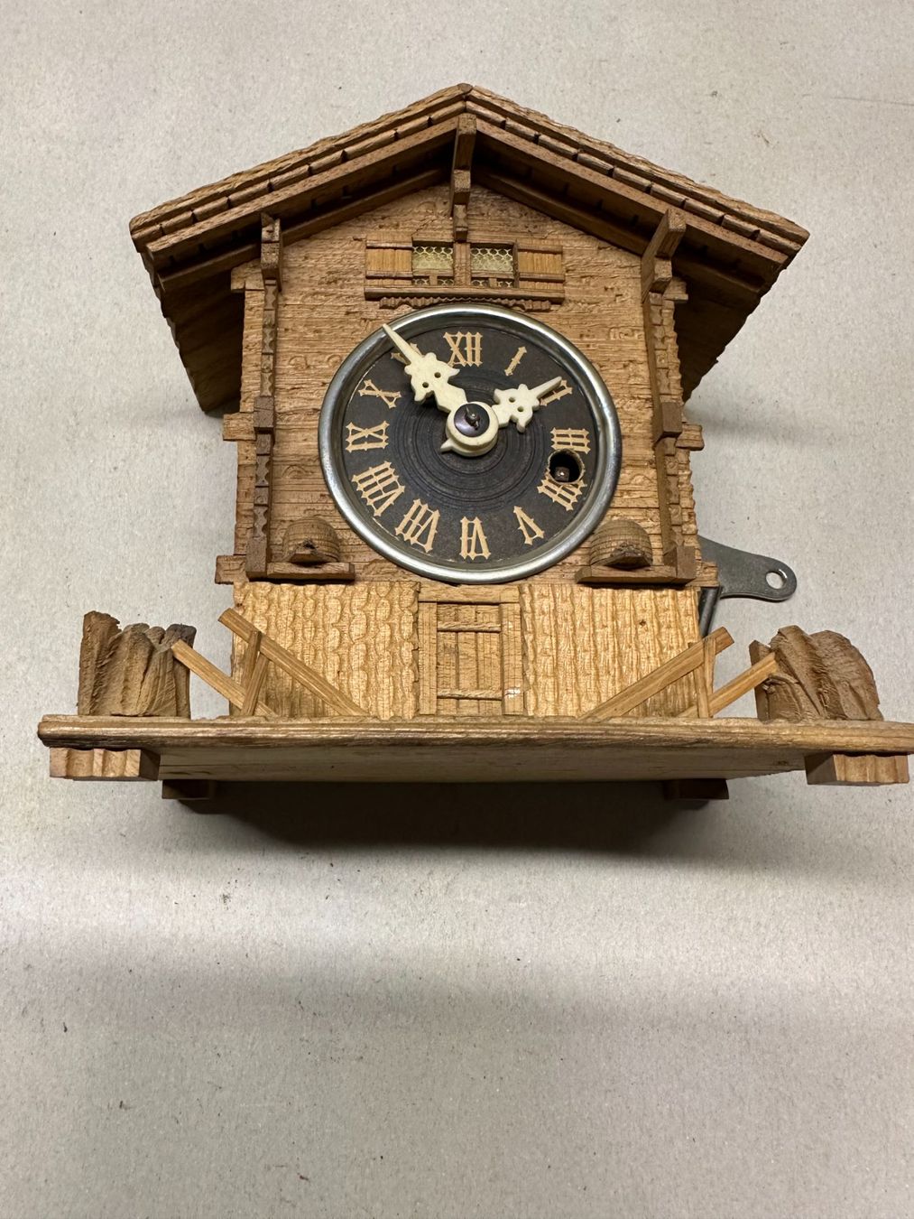 Orologi da terra & Orologi da parete: Brienzerchalet mit Uhr – Usato da Mühlethal venduto da Buntfarbe