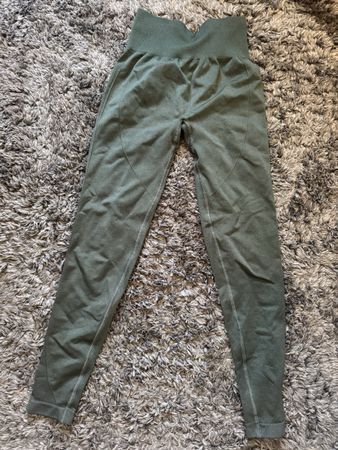 Tolle TEYEO Leggings, olive grün, Grösse S - Neuwertig!