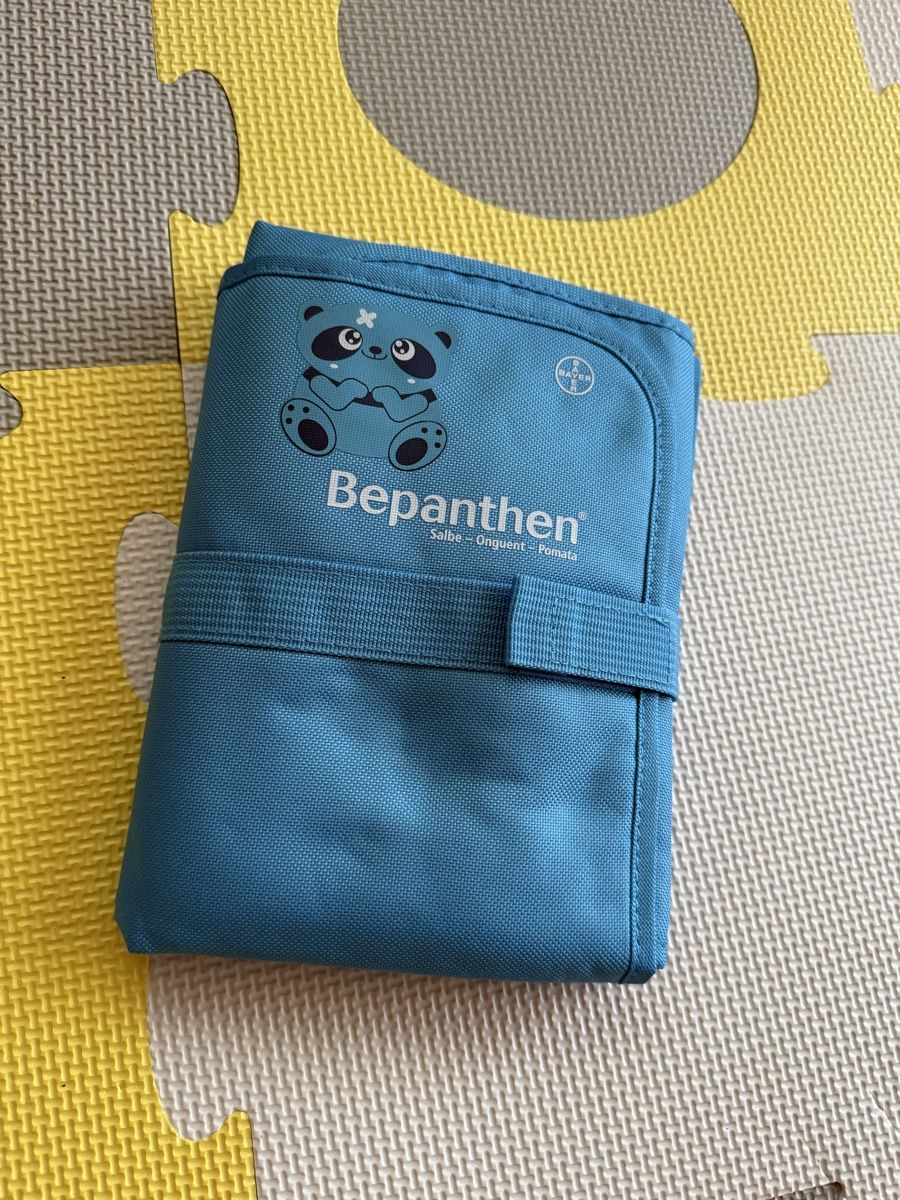 Fasciatoi & Accessori: Cute Bepanthen Panda Changing Mat Set - New Condition! – Nuovo (secondo la descrizione) da Uerkheim venduto da yak_5tb7