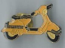 Vespa Roller Anstecker Pin