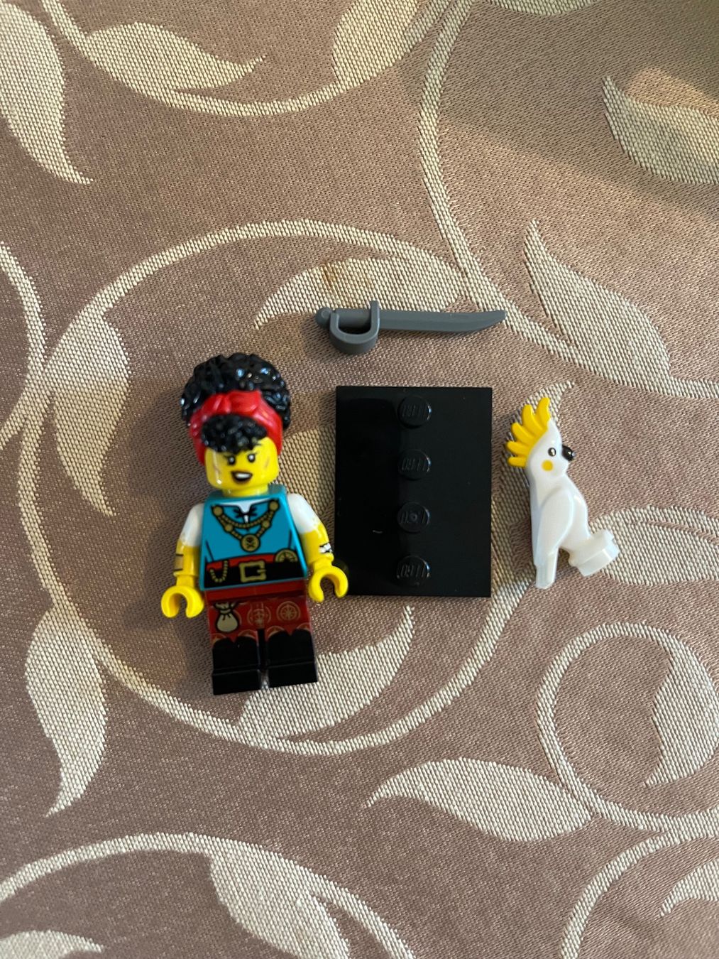 Lego Baukästen: Lego Minifigure Series 27 - Pirate Quartermaster – Gebraucht aus Höri von PSMarinho