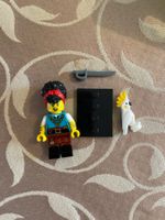 Lego Minifigure Series 27 - Pirate Quartermaster