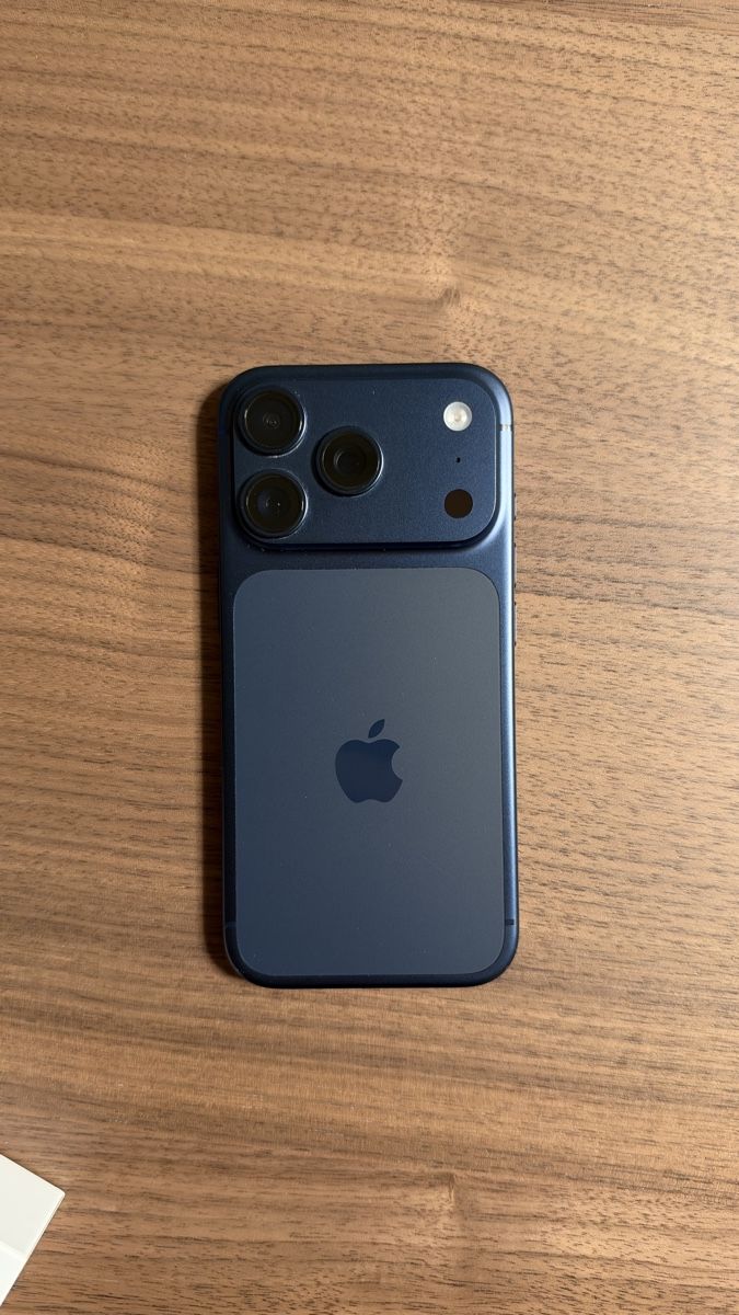 Apple Telefoni cellulari / Smartphones: iPhone 17 Pro 256GB Deep Blue – Usato da Andelfingen venduto da yan_sqy8 1