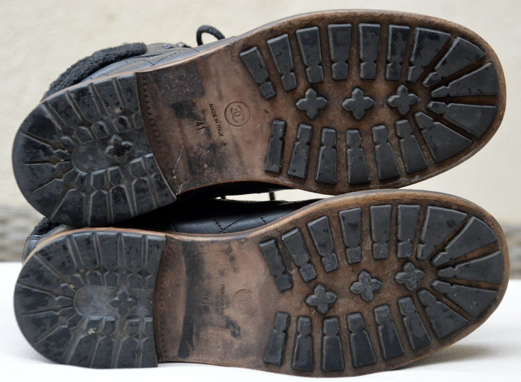 Chanel Scarpe da donna: Boots Chanel bottes .41 – Usato da Collonges venduto da Auganien 7