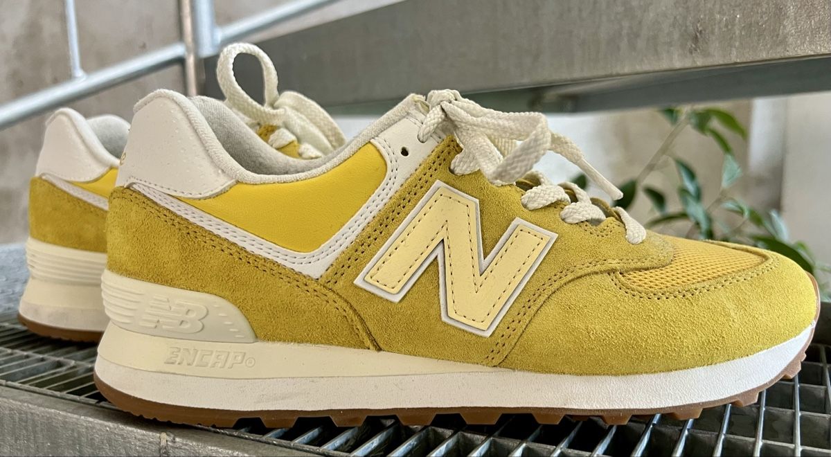 New Balance Scarpe da uomo: Neue New Balance 574 in Gelb – Nuovo (secondo la descrizione) da Regensdorf venduto da Barbara9