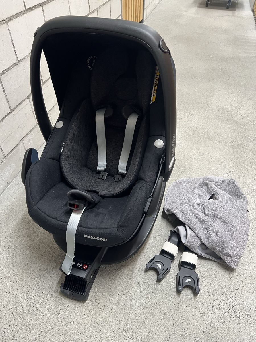 Maxi-Cosi Seggiolini per auto: Maxi-Cosi Pebble Pro Babyschale mit ISOFIX &Bugaboo Adapter – Usato da Gränichen venduto da FQueiros