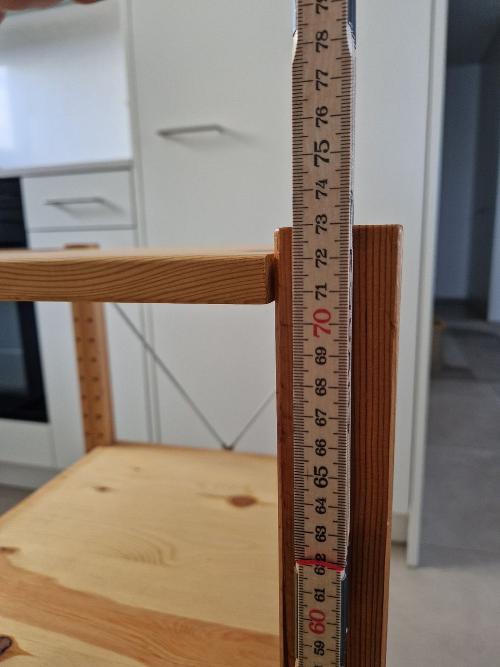 Étagères: Holzregal mit 2 Ablagen  – D'occasion à Rotkreuz par lilly.9 5