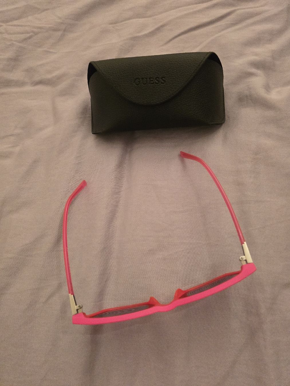 Guess Occhiali & Lenti: Pinke Guess Sonnenbrille – Usato da Zürich venduto da ale_bg2x 3