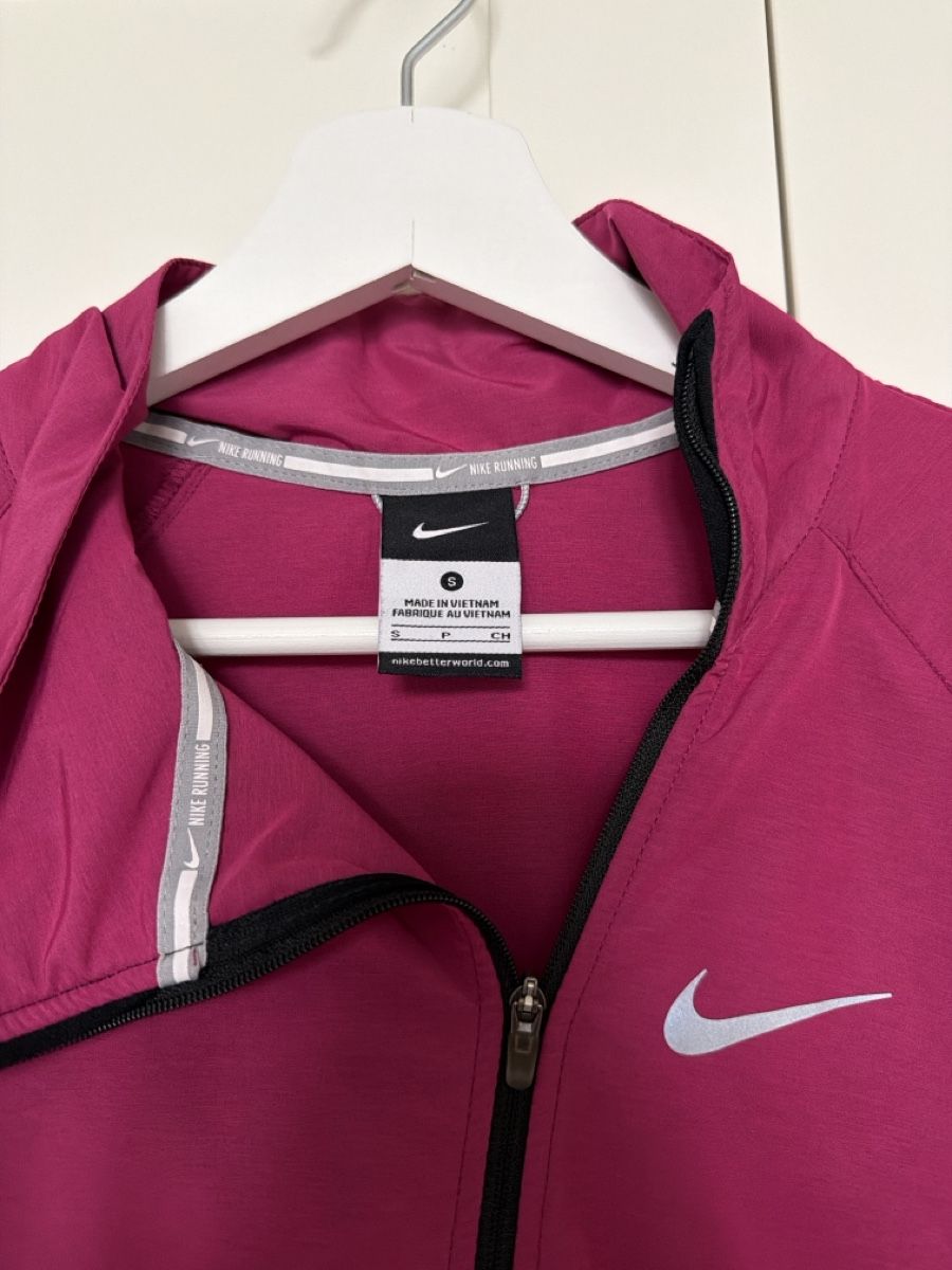 Nike Giacche: Dünne Laufjacke, Nike, Gr. S – Usato da Bottighofen venduto da Lexli2 1