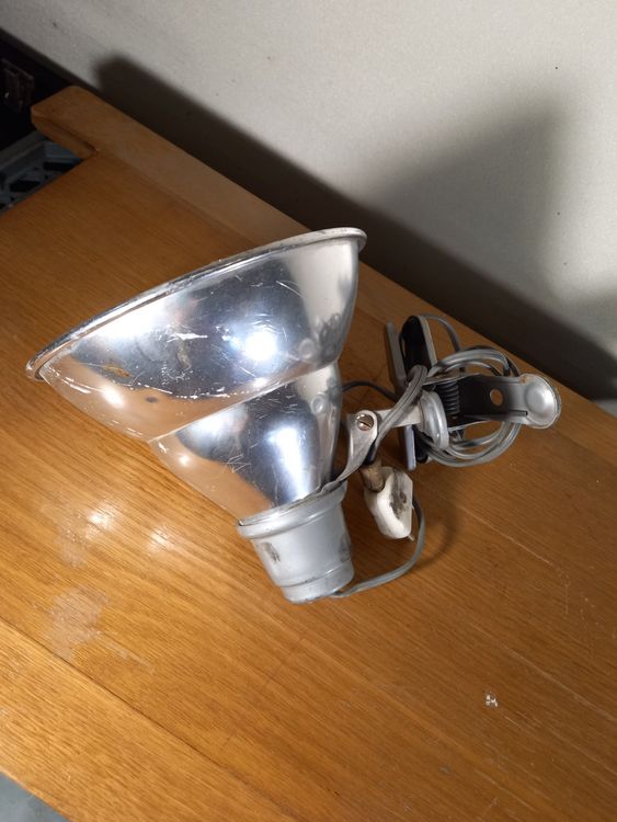 LAMPE AVEC SON abat-jour planisphère des années 50 en papier. EUR 140