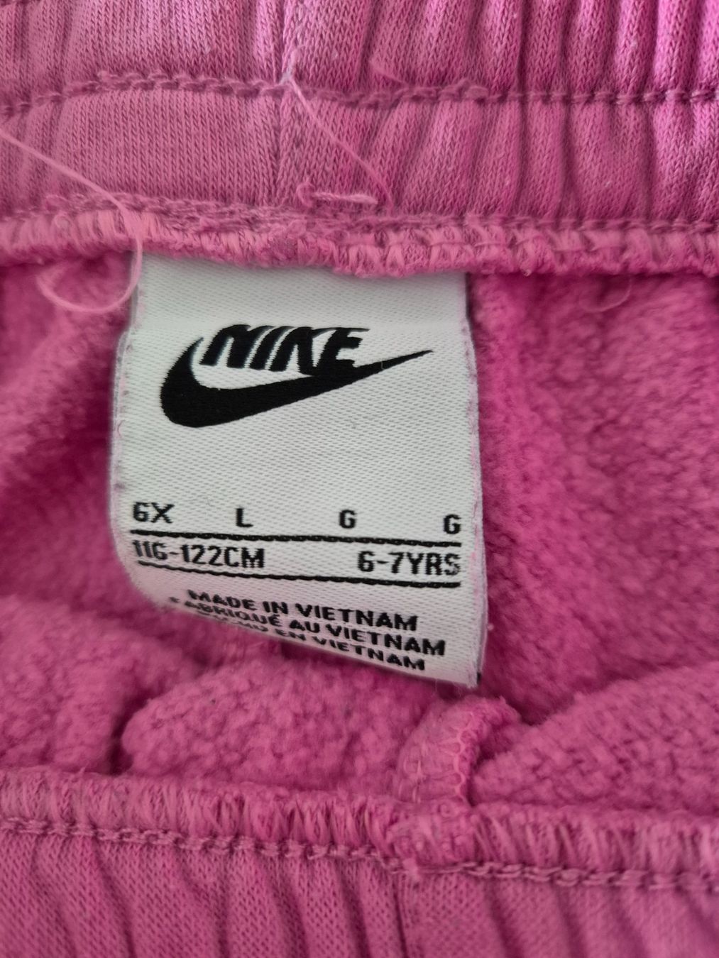 Nike Maglioni & Felpe: Nike-Trainer Gr. 116/122 – Usato da Brügg BE venduto da pet_k6y2 1