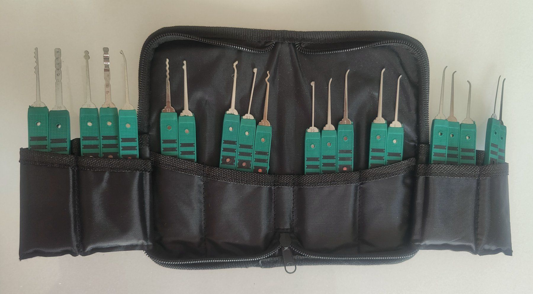 Tutti gli attrezzi: KLOM KL-320 Lockpicking Set mit Etui( Letzte Strück) – Nuovo e nell'imballaggio originale da Zürich venduto da skylan