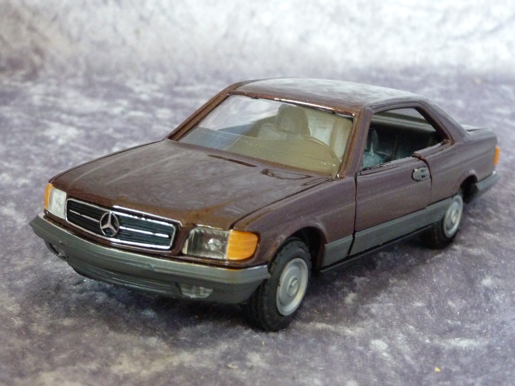Mercedes-Benz Modellautos: Mercedes 380/500 SEC 1:35 – Neu (gemäss Beschreibung) aus Dürrenäsch von modellautos4you 5