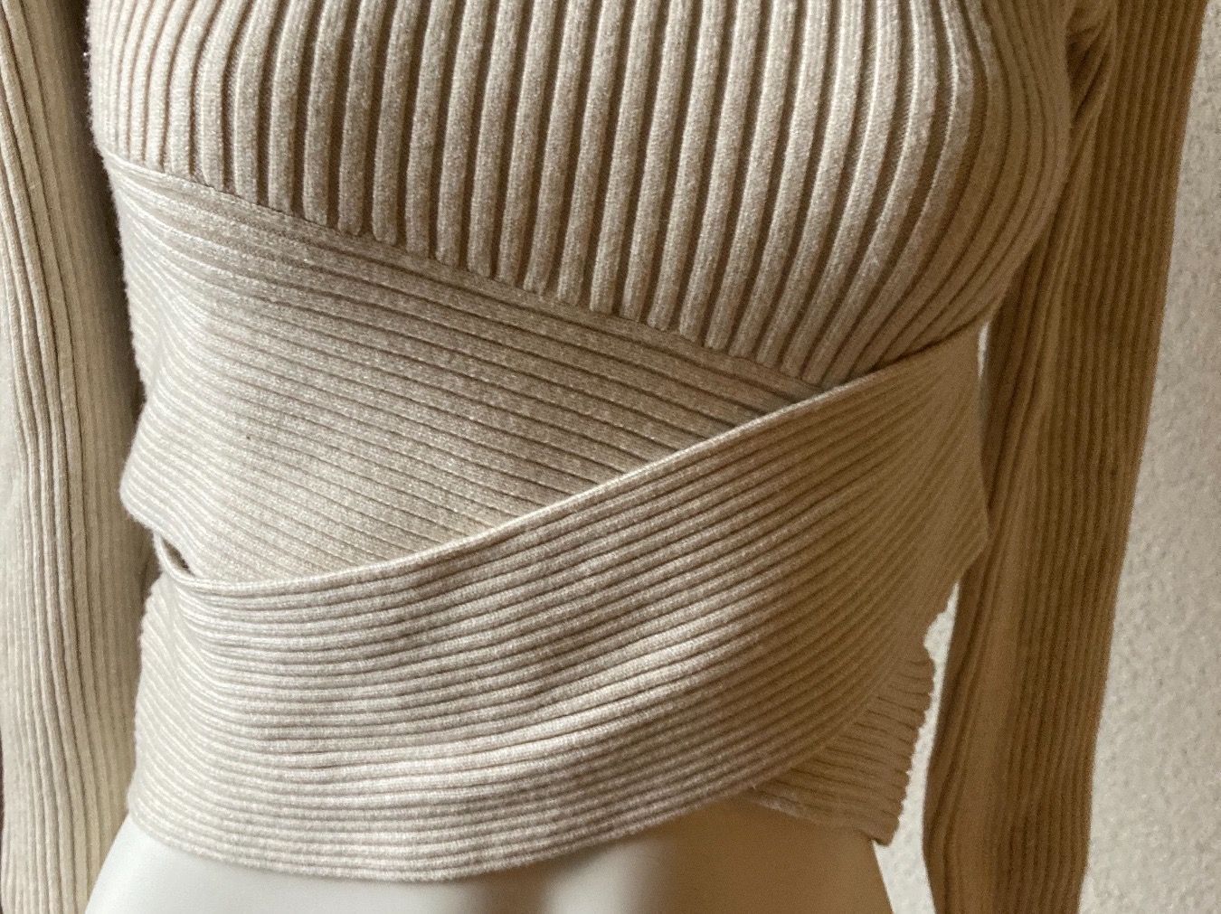 Pulls & Sweat-shirts: Bauchfreier Pullover – Neuf (Voir description) à Uster par Kalici1 3