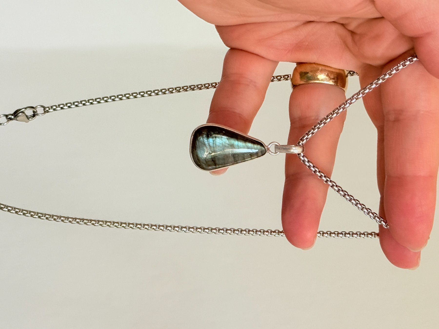 Catenine: Labradorite necklace – Nuovo e nell'imballaggio originale da Genève venduto da AGBERG 9