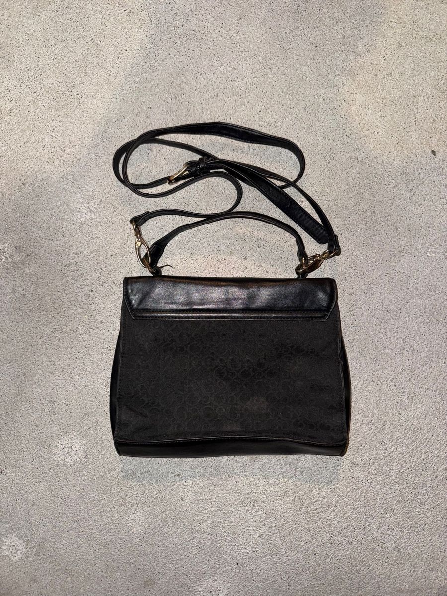 Guess Borse da donna: vintage guess bag black monogram – Usato da Oberhofen Thun'see venduto da 61archive 2