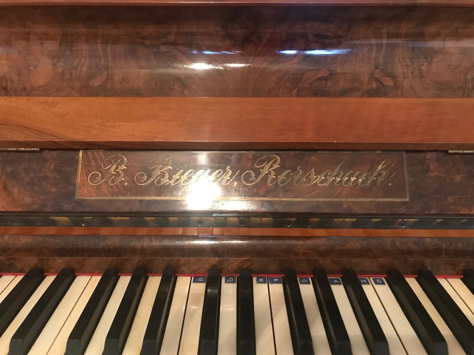 Strumenti musicali: Klavier von B. Bieger, Rorschach – Usato da Zuzwil SG venduto da plyfil 5