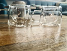 2 tasses a cafe