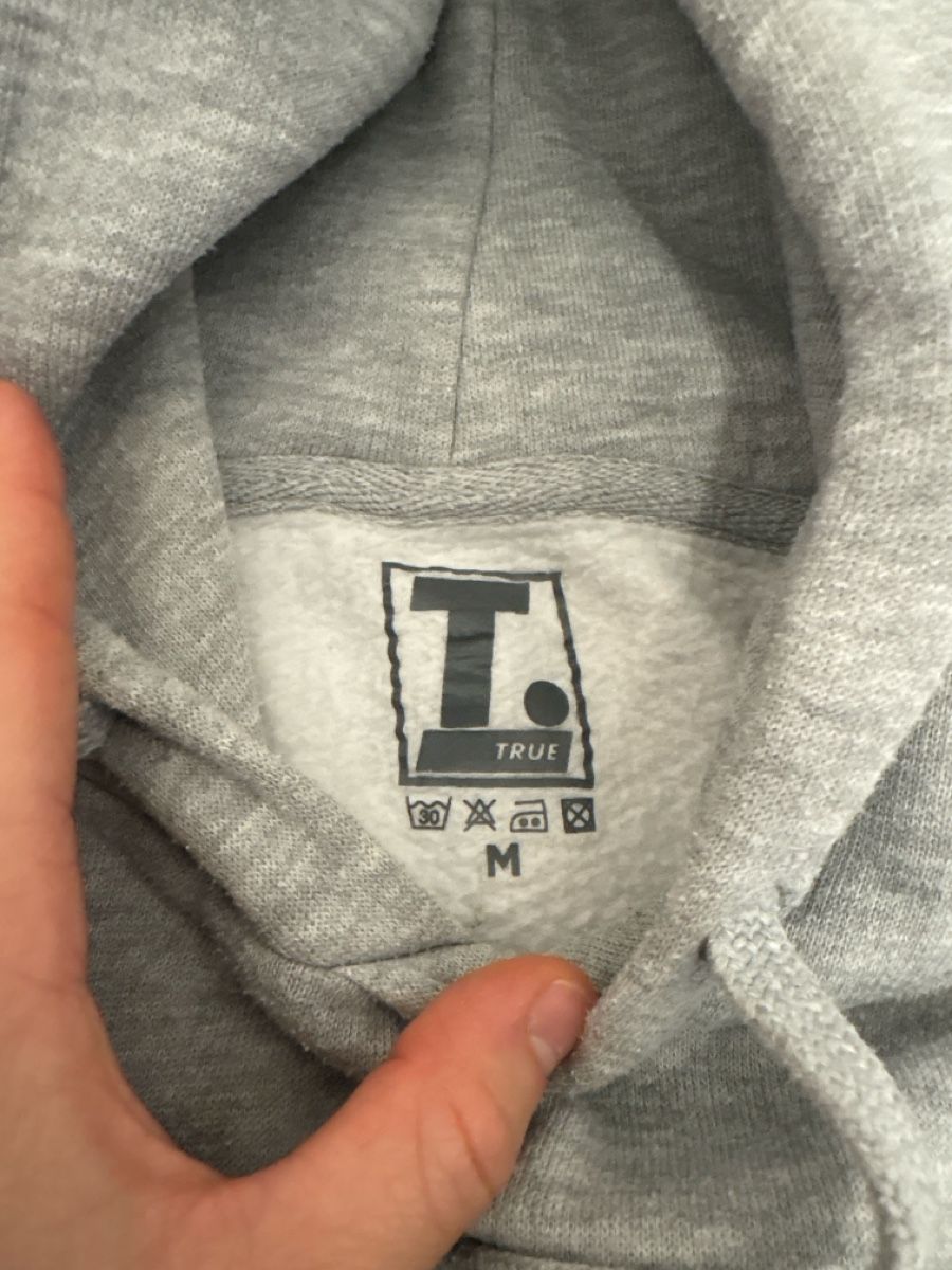 Maglioni & Felpe: Pullover/ Hoodie – Usato da Zürich venduto da car_m8tg 2