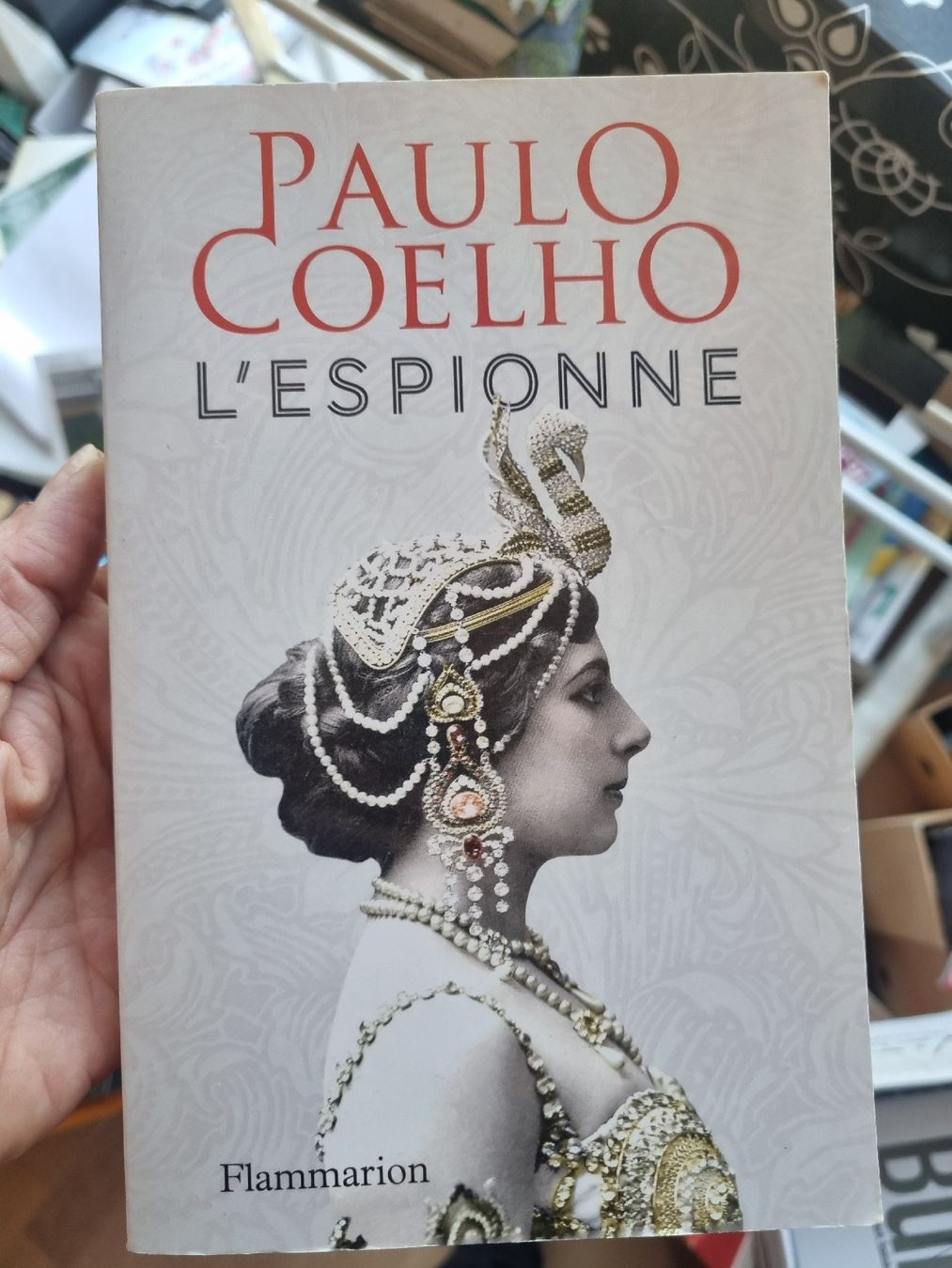 Libri: l'espionne – Usato da Corbeyrier venduto da Lalaland99
