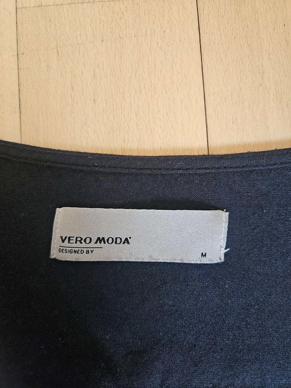 Vero Moda Camicette: Schwarze Bluse mit V-Ausschnitt, Gr. M – Usato da Zürich venduto da anna_r26m 4