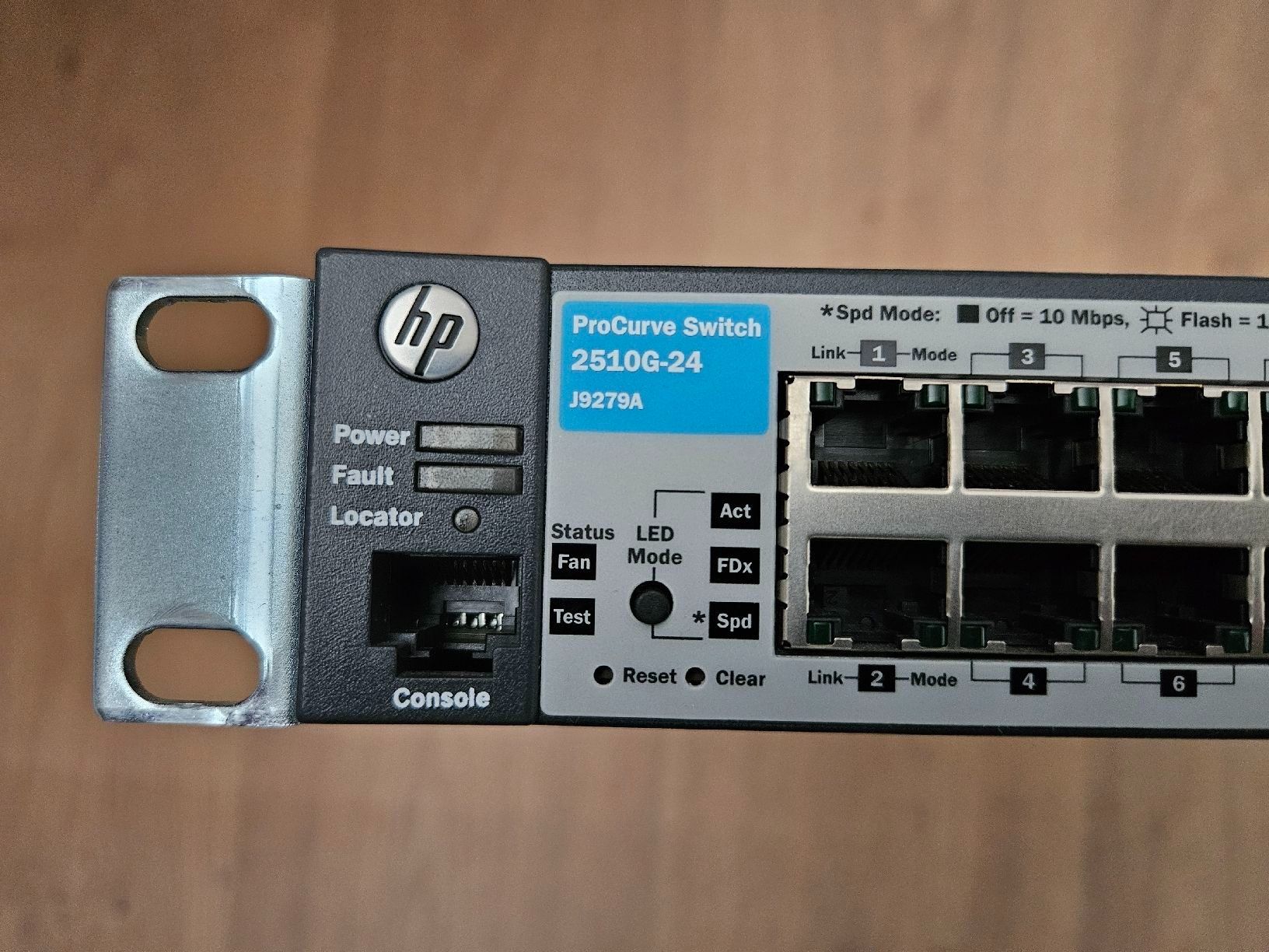 Hewlett Packard Hub & Switch: HP ProCurve Switch 2510G-24 Netzwerk Switch – Usato da Volketswil venduto da adream_ 1