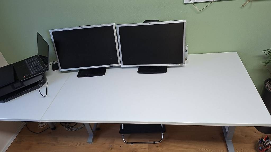 Schreibtische: Büro Tisch  – Gebraucht aus Willisau von Fobi86 2