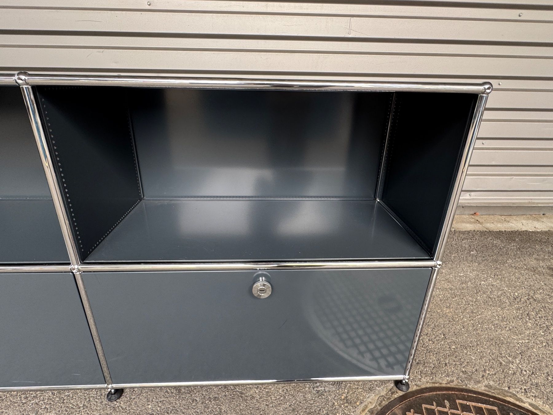 USM Scaffali: USM Haller Sideboard Anthrazit 2 x 4er Elemente – Usato da Diessenhofen venduto da Osio 6