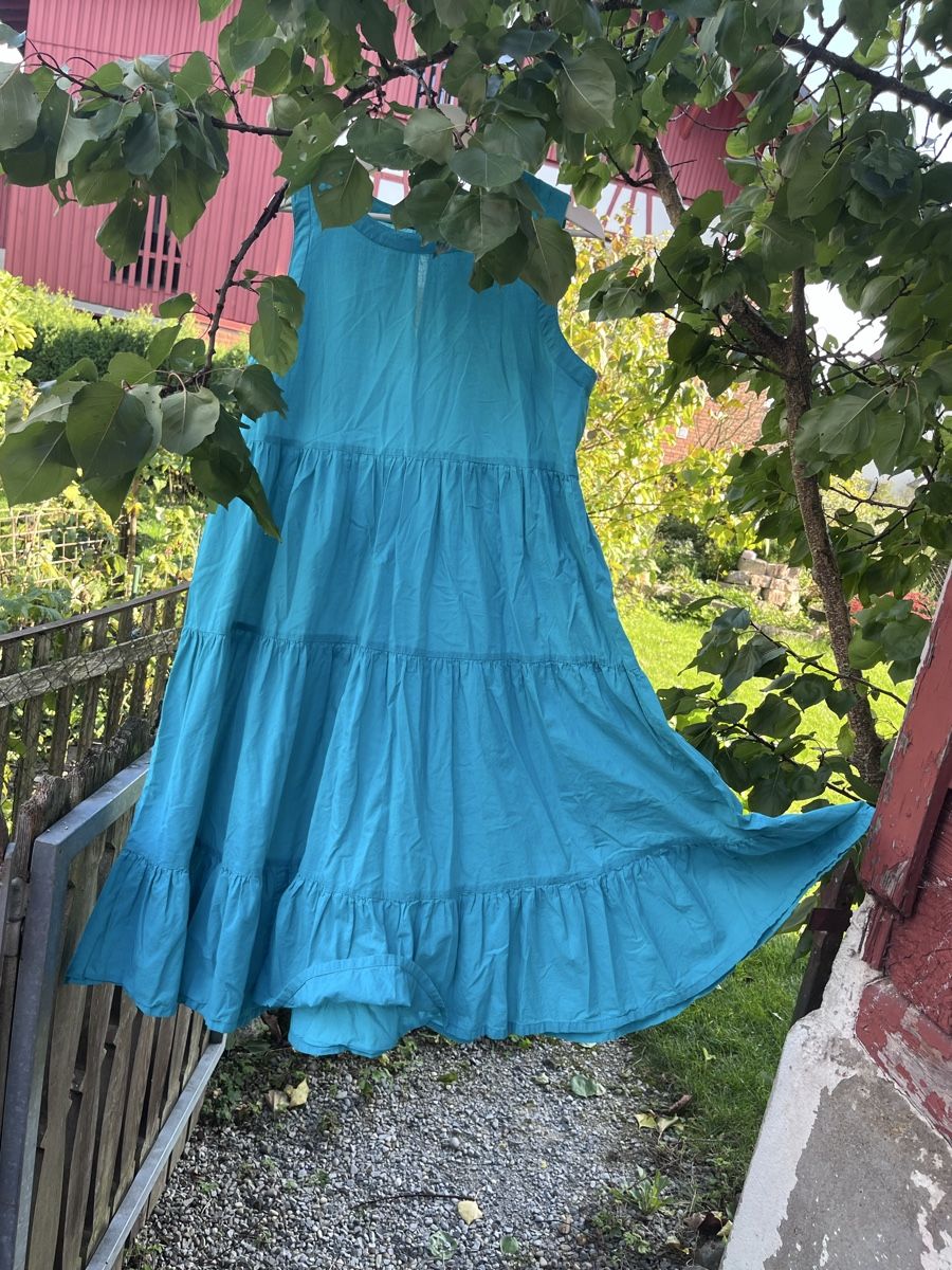 Kleider: hübsches Sommerkleid 42 – Gebraucht aus hüntwangen von Fiorenzaanna