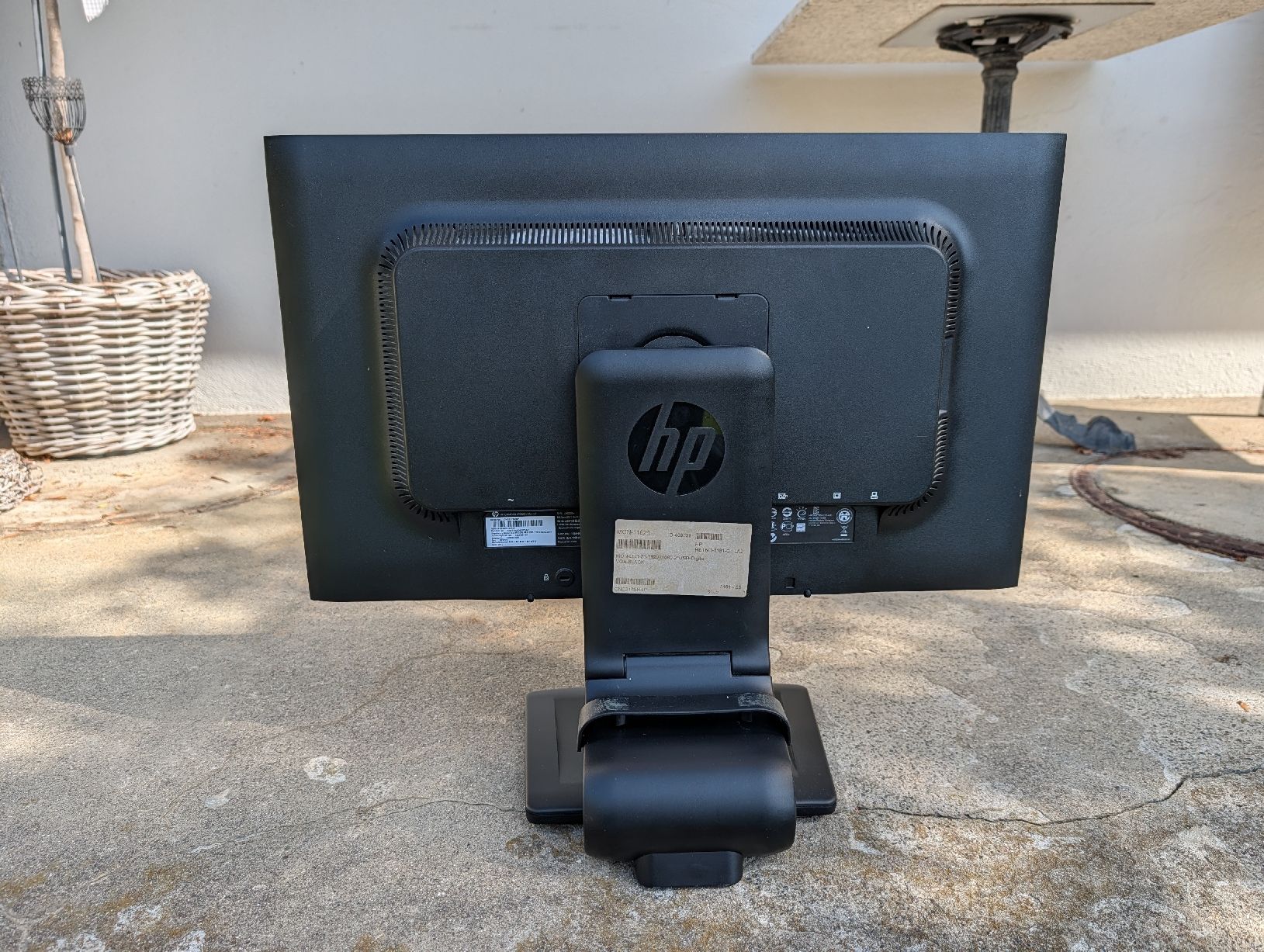 Monitor: HP Bildschirm 23 Zoll – Usato da Oberägeri venduto da erbu96 1