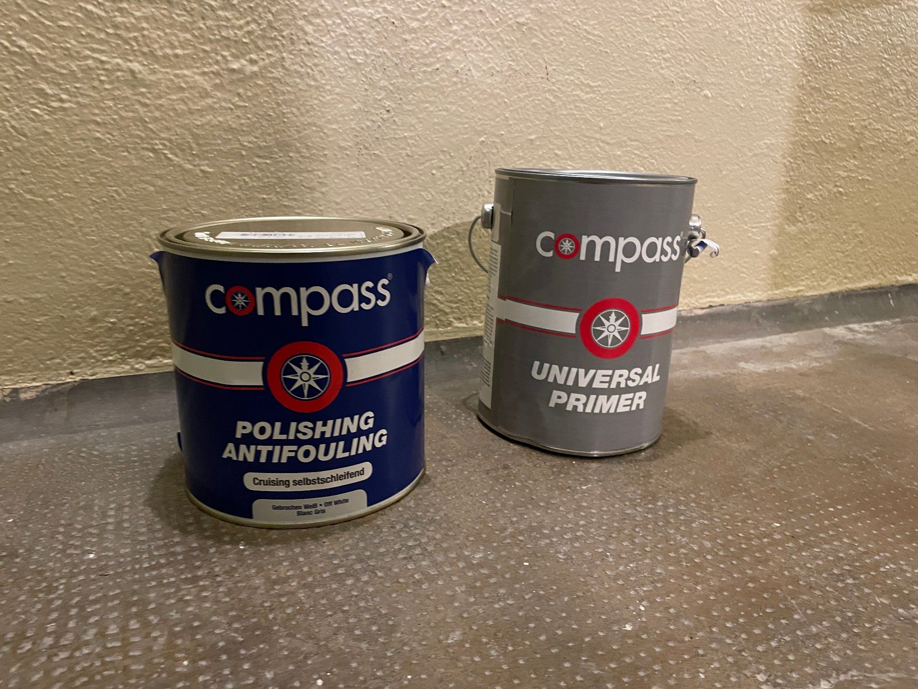 Farben: Compass Universal Primer et Antifouling Compass Cruising au – Neu und originalverpackt aus Biel/Bienne von DemCon 1