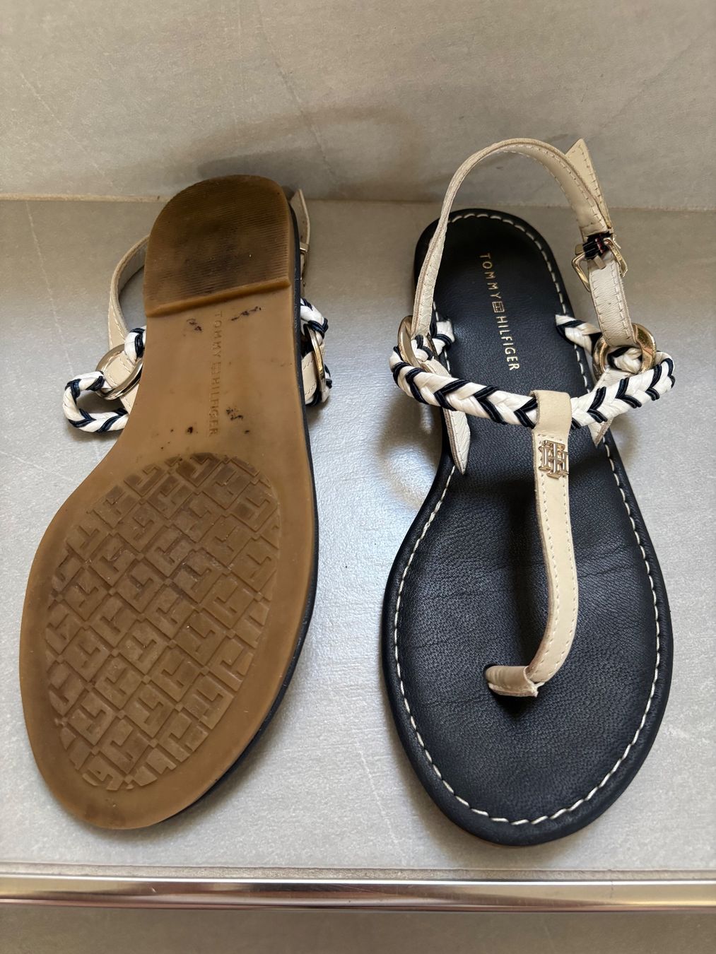 Tommy Hilfiger Scarpe da donna: Tommy Hilfiger Sommersandalen – Usato da Büsserach venduto da vimeco.43 3
