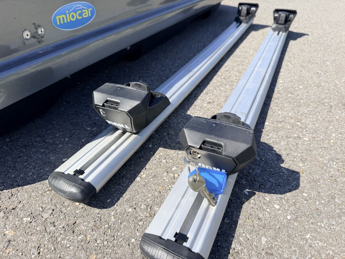 Box da tetto: Miocar Dachbox inkl. Thule Dachträger – Usato da Adligenswil venduto da anvil3001 9
