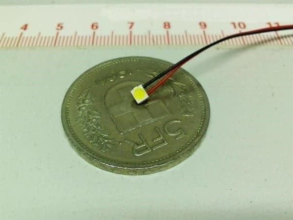 Componenti elettronici: LED SMD 3528 gelb, 2/12V verkabelt – Nuovo (secondo la descrizione) da Luzern venduto da Salefactory 2