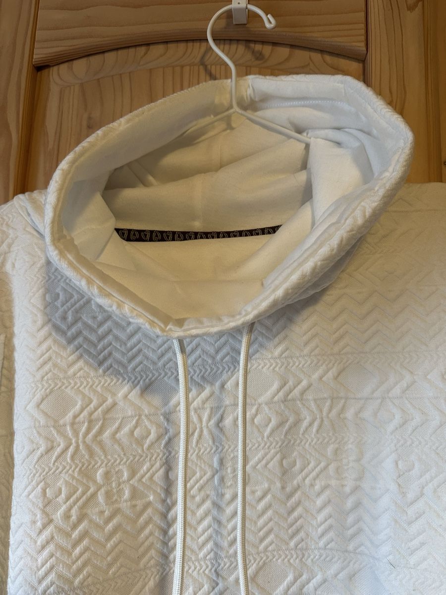 Maglioni & Felpe: Multiblu Kapuzenpullover, neuwertig, weiss, Grösse L – Usato da Hergiswil NW venduto da kaufe_at_kaufmann 2