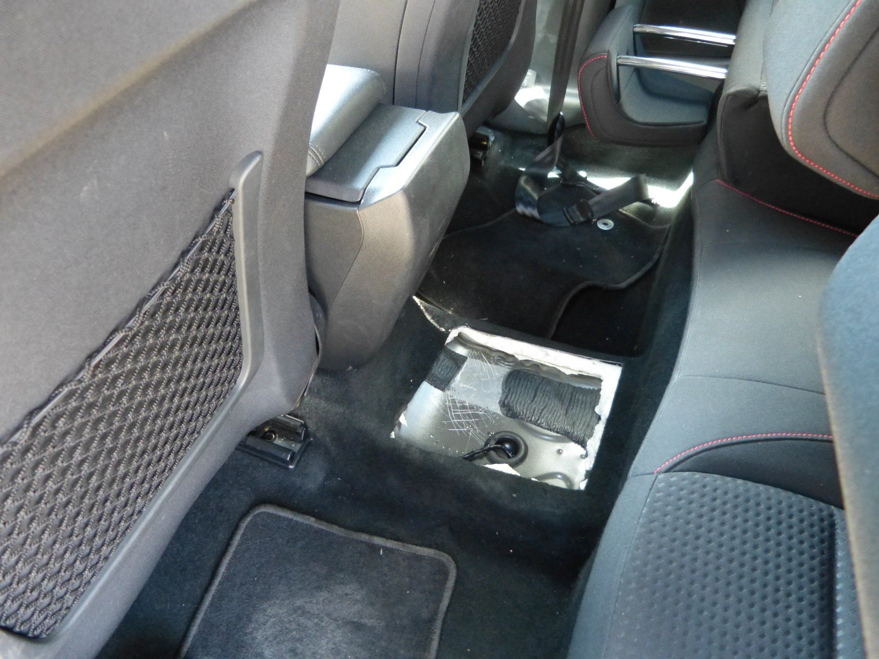 Ford Automobili: Ford Focus 1.5 SCTi Unfallfahrzeug – Difettoso da Vauffelin venduto da DTC-pSi 7