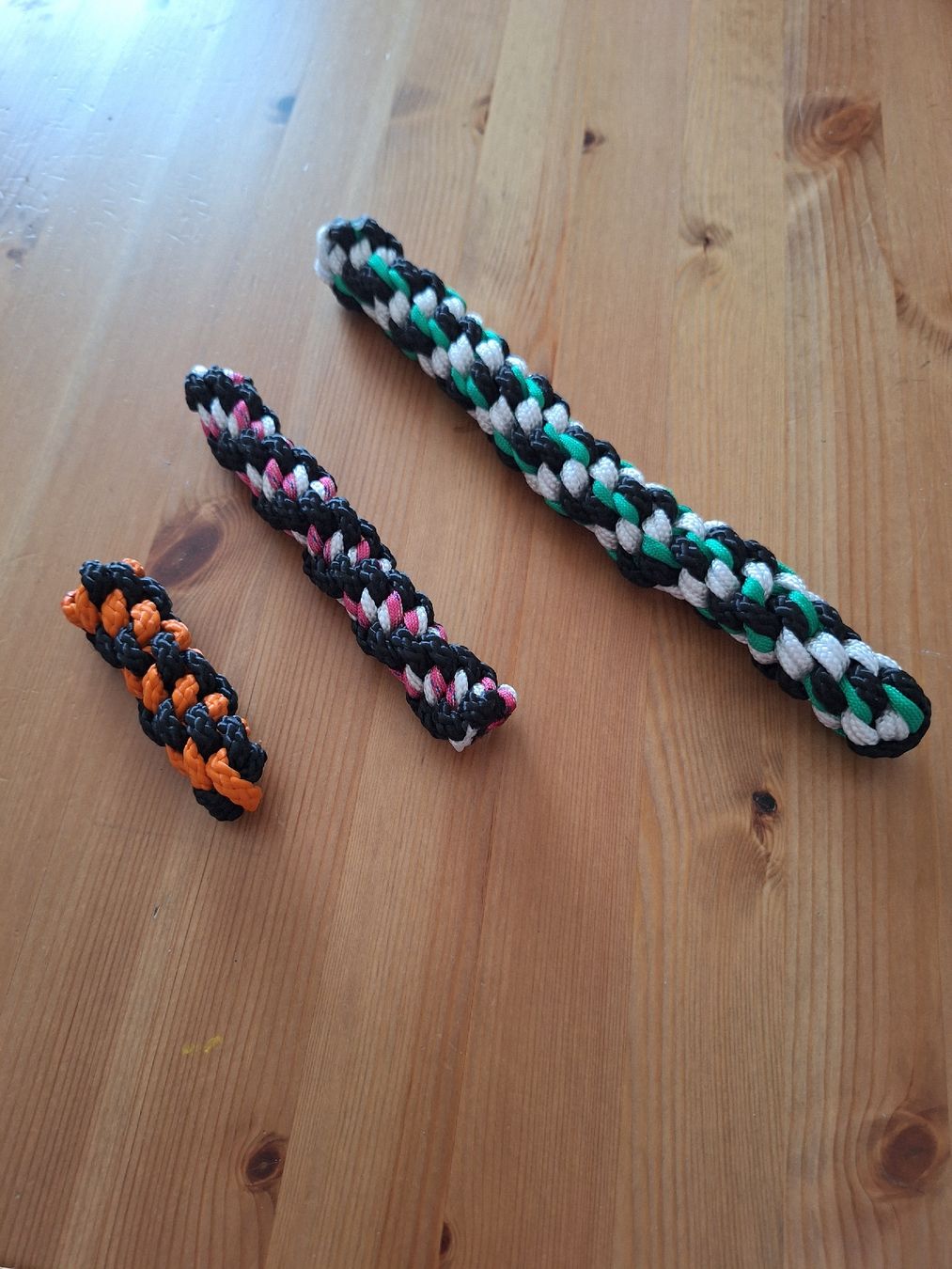 Giocattoli: 3x Paracord- Hunde-Spielzeug – Nuovo e nell'imballaggio originale da Goldach venduto da Emma.2015