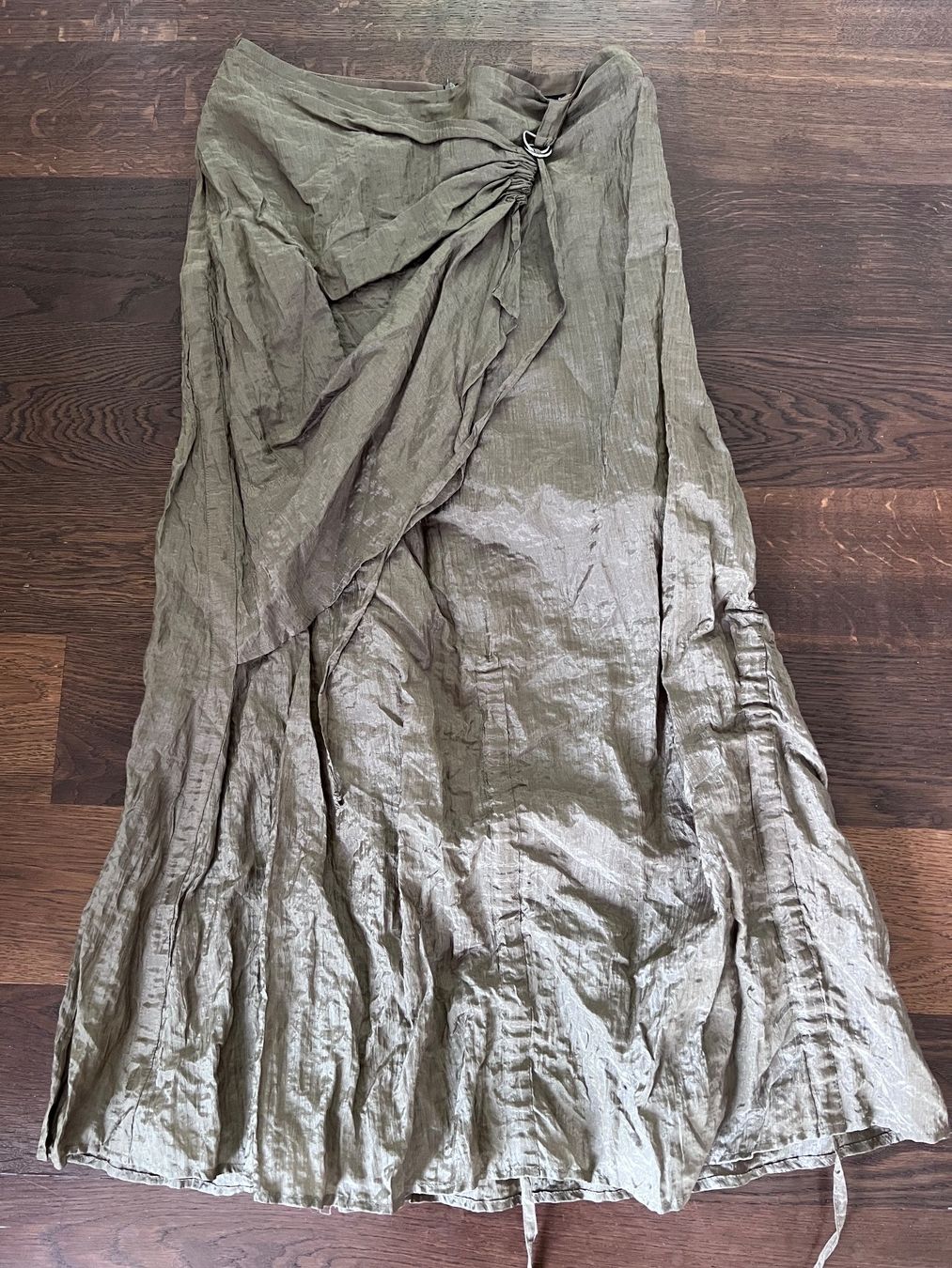 Luisa Cerano Gonne: Jupe LUISA CERANO, olive, Gr. 36 – Nuovo (secondo la descrizione) da Fraubrunnen venduto da Vpeck 3